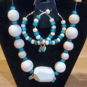 Necklace and earring set